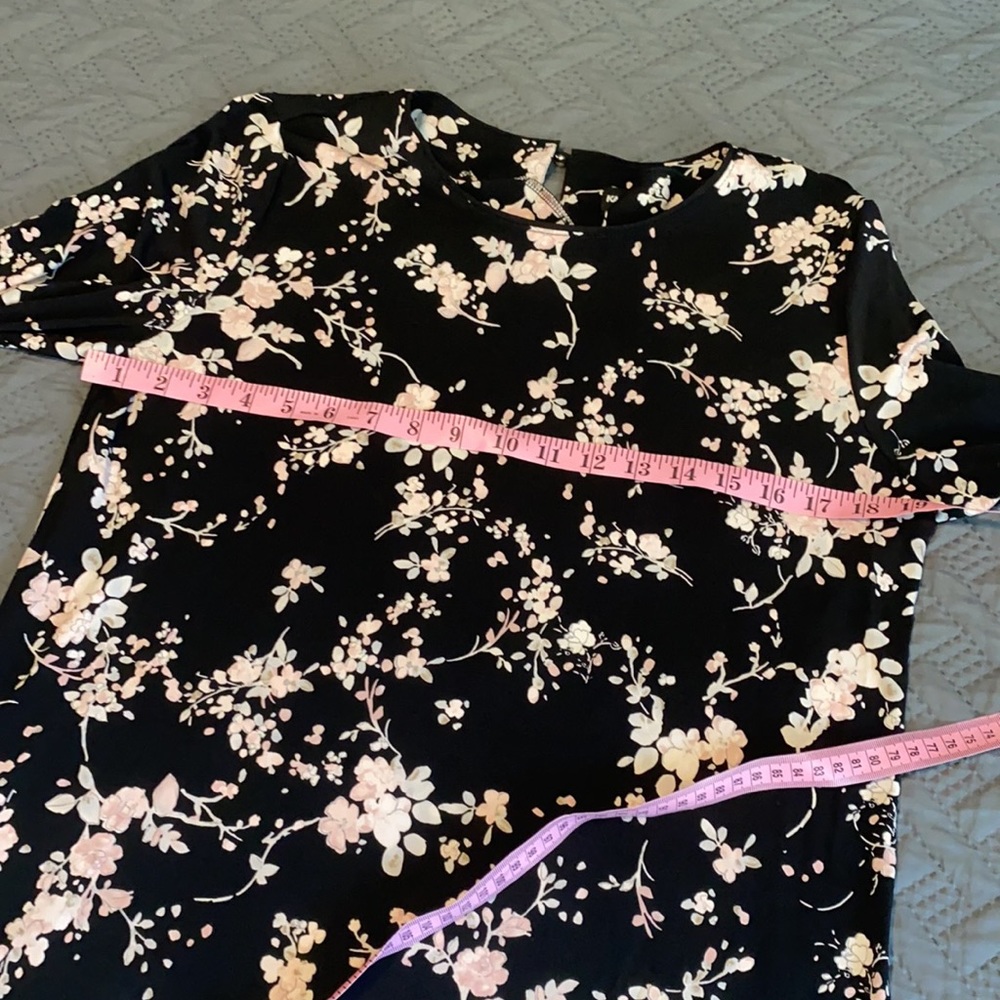 NWT Karl Lagerfeld Paris : Black and Pink Floral Blouse : PL - Picture 5 of 11